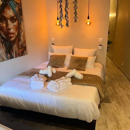 Privatif Jacuzzi & Cinema Apartment