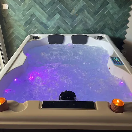 Privatif Jacuzzi & Cinema Saint-Pargoire