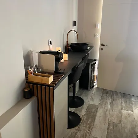 Privatif Jacuzzi & Cinema Apartment *