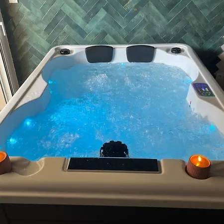 Privatif Jacuzzi & Cinema Saint-Pargoire