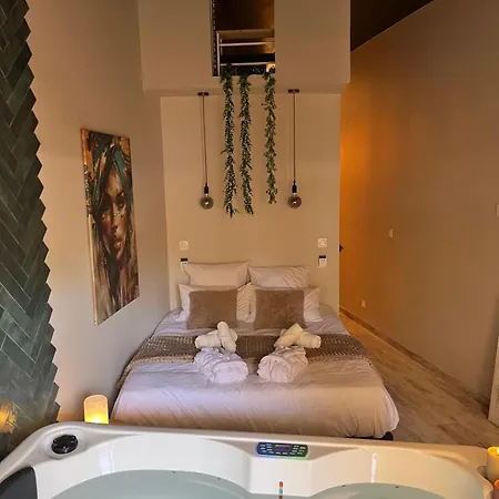 Privatif Jacuzzi & Cinema Apartment